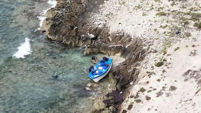 Intercepten una altra pastera amb 16 migrants a Eivissa, la primera d’enguany