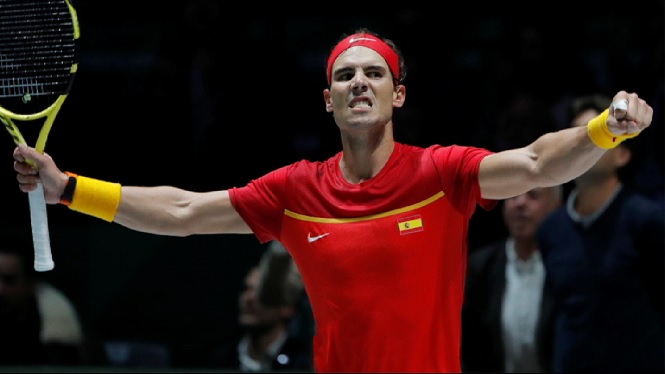 Rafel Nadal classifica Espanya per als quarts de final de la Copa Davis