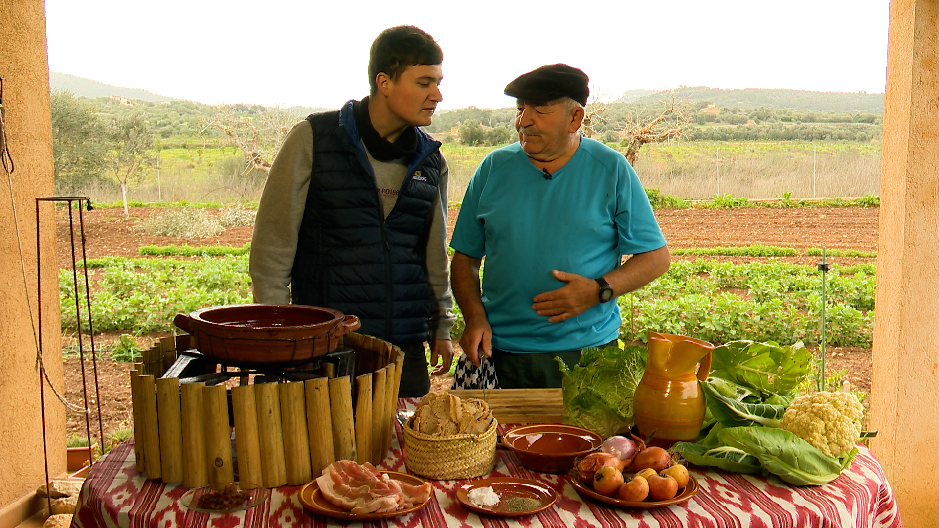 Collirem taronges a Ariany, farem feines de muntanya a Esporles i tastarem les sopes mallorquines d’en Montoro