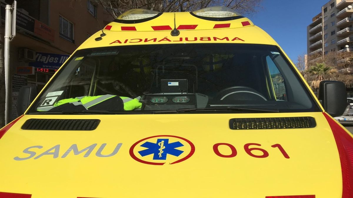 Un ciclista, en coma a l’Hospital de Son Espases després de patir un accident a la carretera de sa Pobla