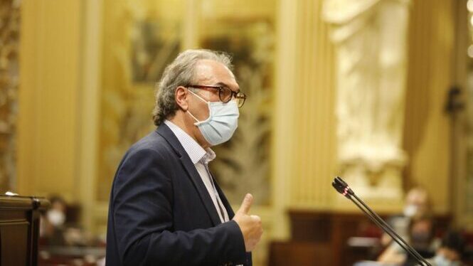 El conseller d’Educació: “El català ha de ser la llengua de vertebració de l’educació, i això no va en contra del castellà”