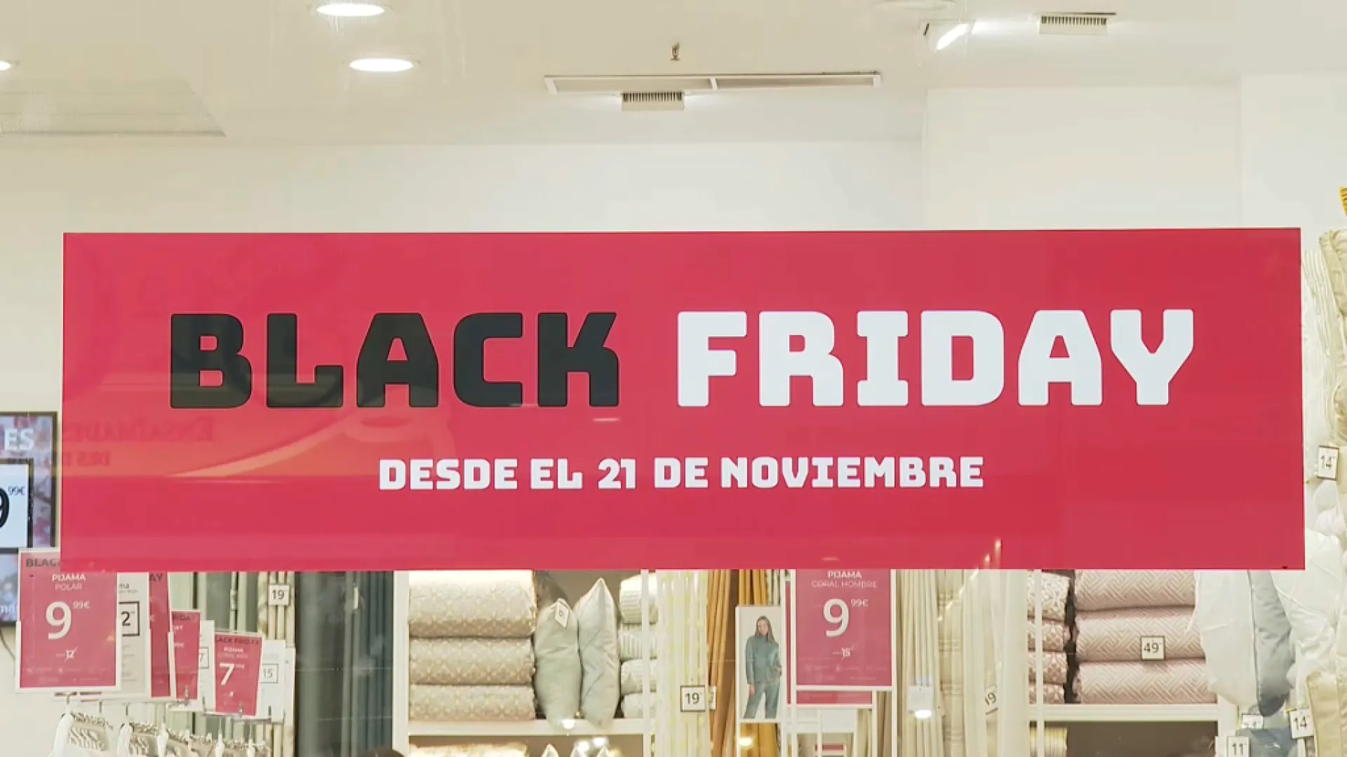 Black+Friday+2022%3A+degoteig+constant+a+les+botigues%2C+per%C3%B2+manco+ofertes+que+anys+anteriors
