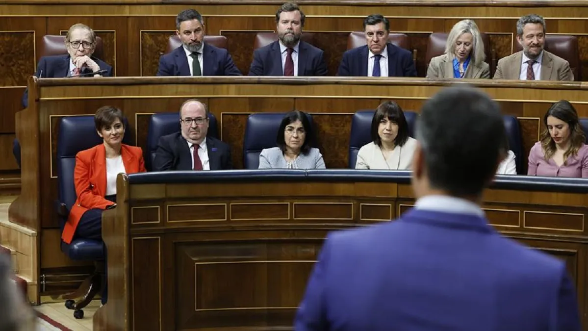 Sánchez i Abascal acaparen l’inici de la sessió de moció de censura al Congrés