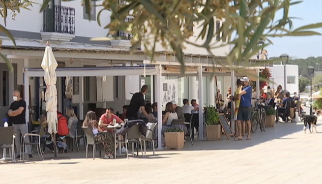 El Consell de Formentera es mostra contrari a reduir l’horari de la restauració