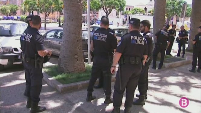 La Policia Local de Ciutadella intervé en una baralla multitudinària amb armes blanques