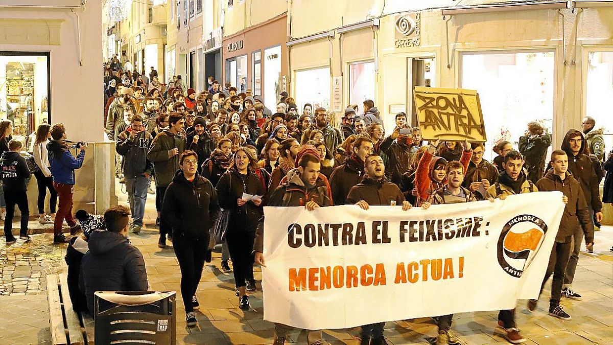 1.200 euros de multa per a quatre membres de la Plataforma Antifeixista de Menorca