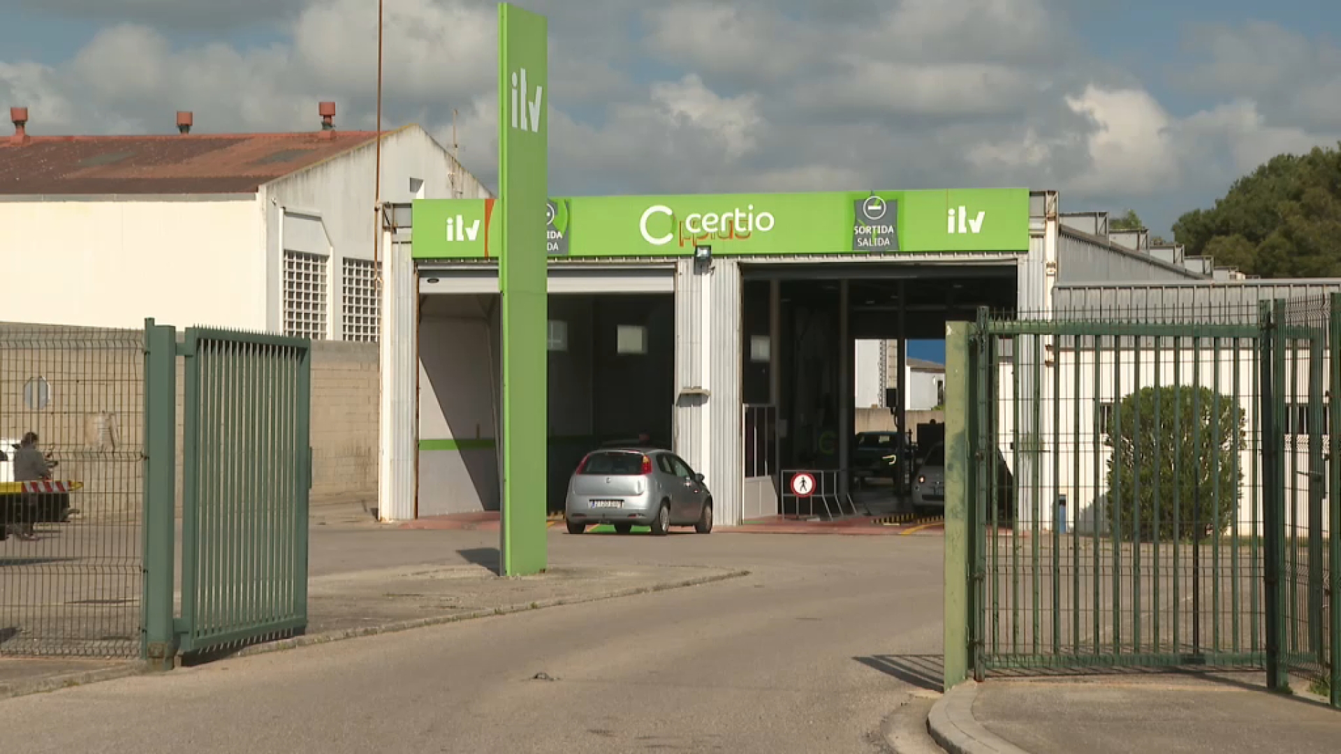 Tot i el col·lapse a la ITV de Menorca, Trànsit recorda: circular amb la inspecció caducada continua sent una infracció