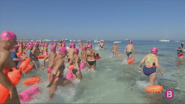 240+nedadors+en+la+vintena+Volta+a+Formentera+contra+la+Fibrosi+Qu%C3%ADstica