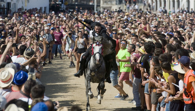 UPCM denuncia el fraccionament de contractes durant les festes de Sant Joan