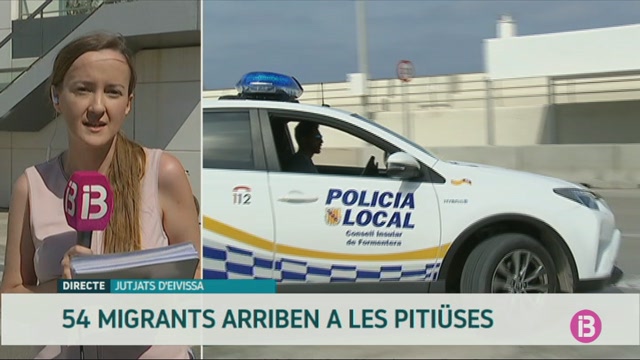 La+Policia+Nacional+aconsegueix+30+places+als+CIES+pels+migrants+arribats+a+les+Piti%C3%BCses