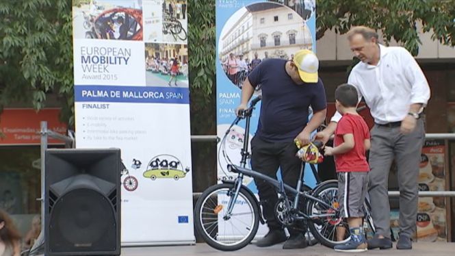 Bicipalma i el TIB premien els usuaris que més han fet ús del transport públic enguany