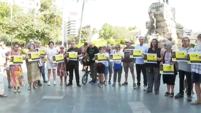 34 entitats ecosocials convoquen una protesta davant el Consolat contra el col·lapse turístic