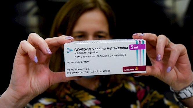 Arriben les primeres 4.800 dosis de la vacuna AstraZeneca