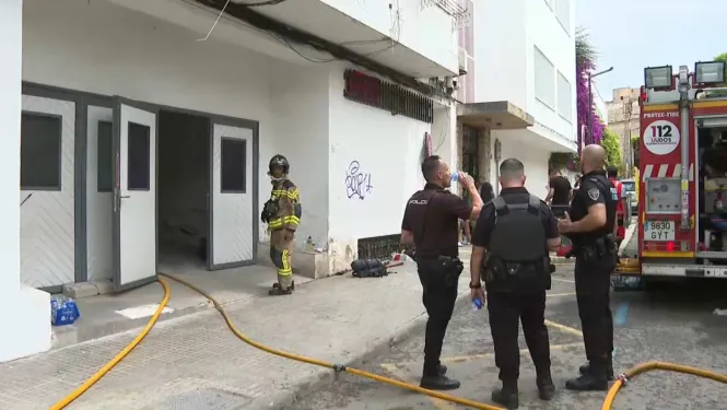 Desallotgen sis edificis per mor d’un incendi a l’antic cinema Cartago d’Eivissa