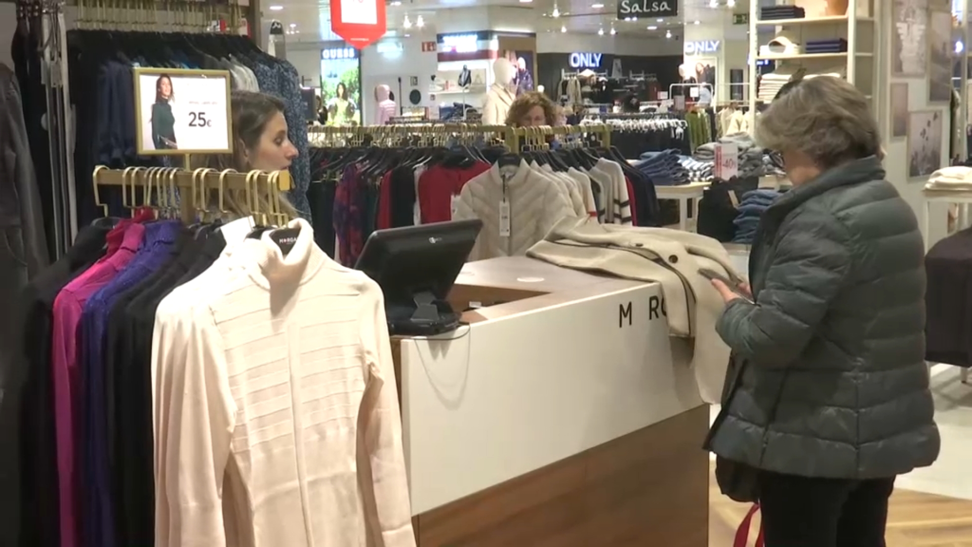 Festiu de la Constitució: grans comerços oberts, però no tots els petits