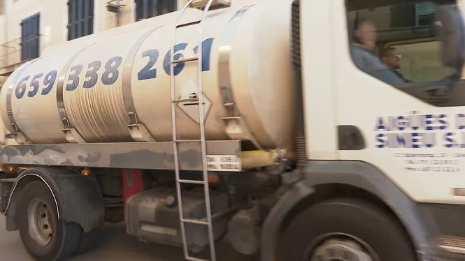 Els camions cisterna tripliquen la seva feina a Mallorca per la manca de pluges
