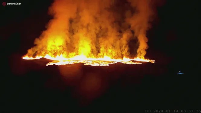 Un nou volcà entra en erupció a Islàndia