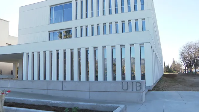 La UIB inaugura un nou edifici per als estudis de Psicologia, Infermeria i Fisioteràpia