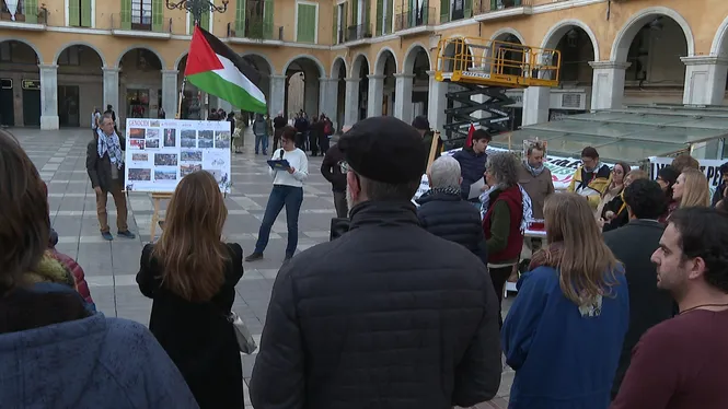 Unes 50 persones es concentren a Palma per exigir l’alto el foc “immediat” a Gaza