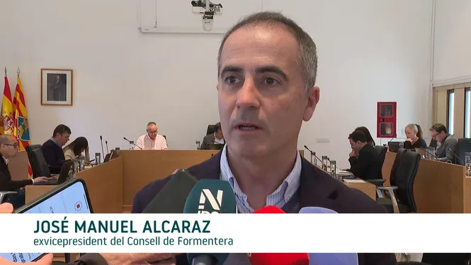 Alcaraz afirma que Córdoba està sol i que la solució a la crisi passa perquè dimiteixi