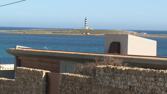 Trobar una parcel·la edificable a la costa de Menorca, missió gairebé impossible