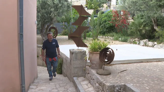 Vicente Mulet descobreix la passió per l’escultura gràcies a la jubilació