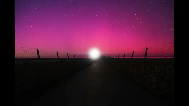 Espectacular aurora boreal en el cel de les Illes Balears