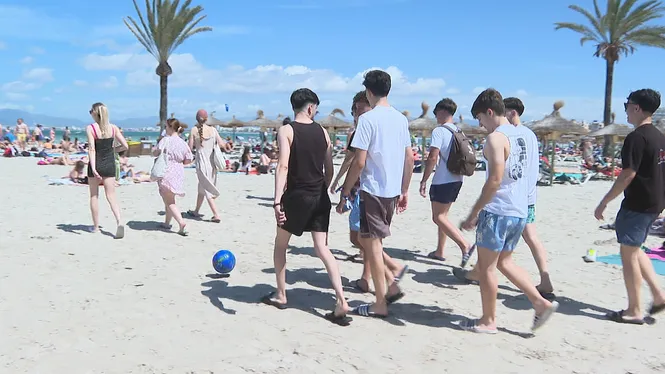 Els joves en viatge d’estudis comencen a arribar a Mallorca