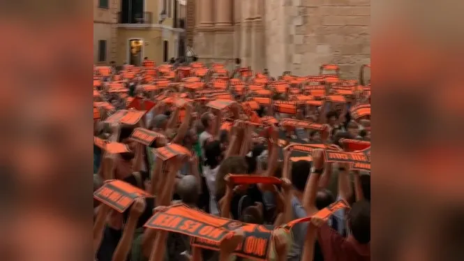 ‘Menorca no es ven’: mig miler de persones protesten contra la massificació turística