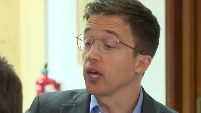 Errejón deixa la política davant d’acusacions per agressions sexuals