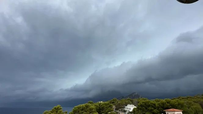 Demanen màxima prudència a la ciutadania davant les fortes pluges i les tempestes previstes per al pont de Tots Sants