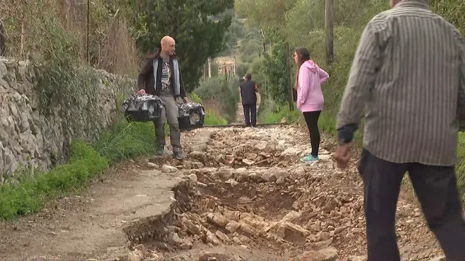 Veïns de s’Espinagar, a Manacor, queden incomunicats pel mal estat dels camins negats per la pluja