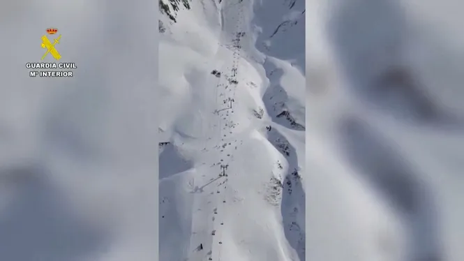 Dos ferits greus i vuit de lleus en caure un telecadira al Pirineu d’Osca