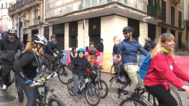 Més de 5.000 persones participen en la 44a Diada Ciclista de Sant Sebastià