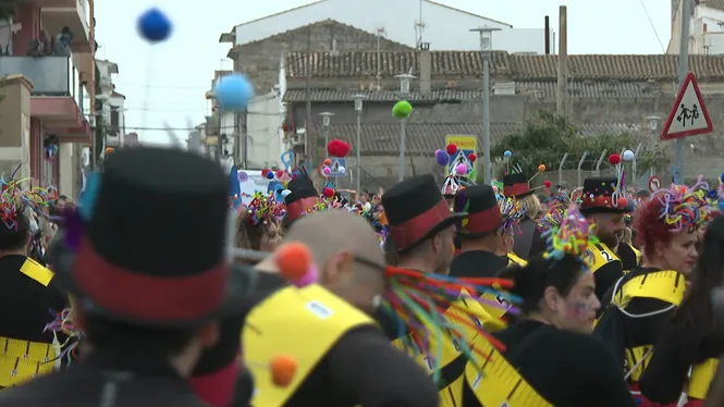 Més de 1.600 persones participen a Sa Rua de sa Pobla