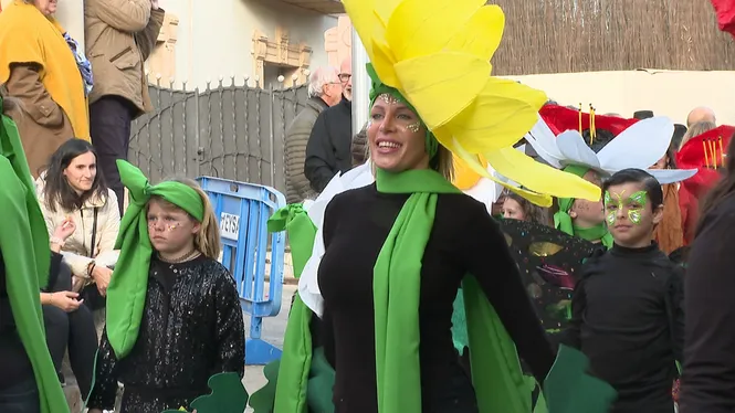 Més de mil persones es donen cita a la rua de Calvià