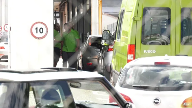 Els problemes a la ITV de Menorca persisteixen: cues de fins a dues hores