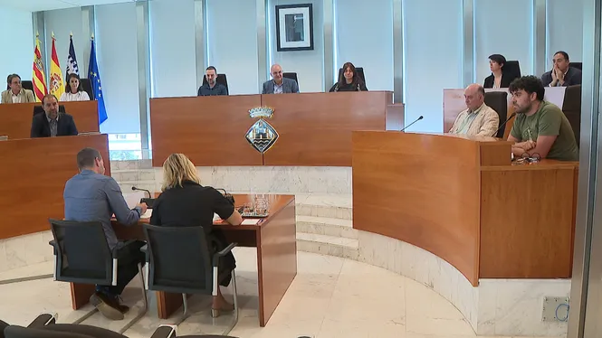 Eivissa aprova la regulació fiscal en la limitació de vehicles: 1€/dia per poder circular a l’illa