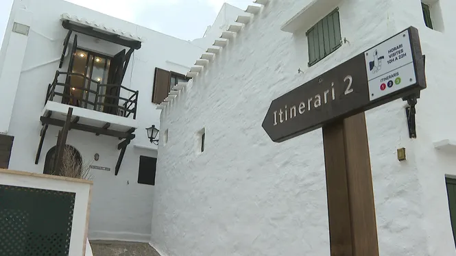 El poblat de pescadors de Binibèquer posa ordre al turisme