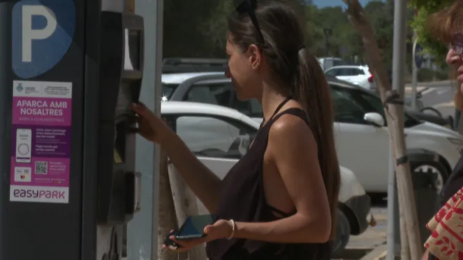 Formentera renova l’app mòbil per treure el tiquet de la zona blava