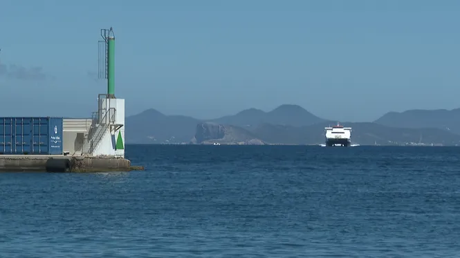 El Govern i l’APB plantegen licitar una línia marítima per garantir les connexions de primera i darrera hora entre les Pitiüses