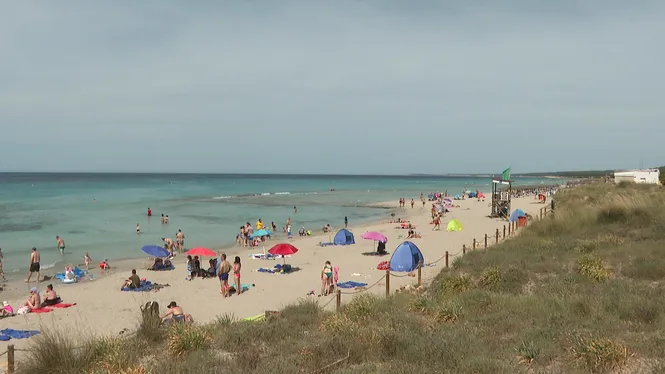 Platges, natura i descans: alguns motius perquè visiten Menorca els turistes