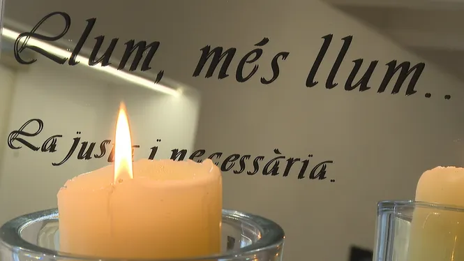 Miralls+amb+mem%C3%B2ria%3A+identitat%2C+llum+i+den%C3%BAncia+a+la+Galeria+Lluc+Flux%C3%A0