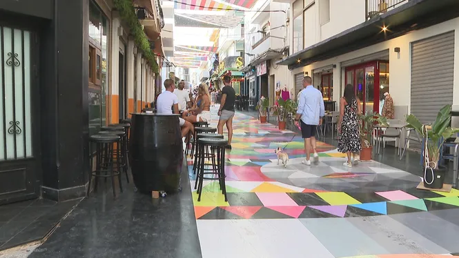 Balanç positiu del mural d’Okuda San Miguel a Sant Antoni per part de vesins i treballadors