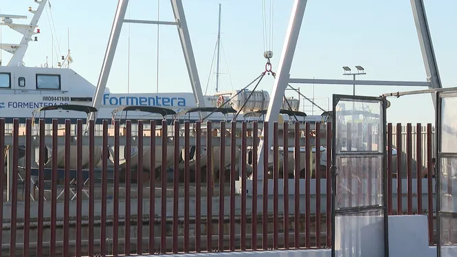 Immobilitzades cinc embarcacions d’una nàutica al port de la Savina per motius de seguretat