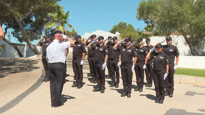 Setze nous policies locals de Menorca es graduen