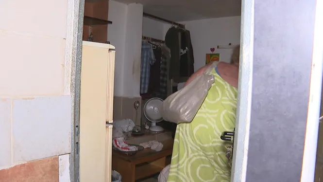 “Se n’aprofita de la nostra vulnerabilitat”, suspesos dos desnonaments als infrahabitatges llogats il·legalment per un policia local de Palma