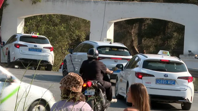 L’Ajuntament de Sant Antoni vol posar una parada oficial de taxis a la discoteca Unvrs