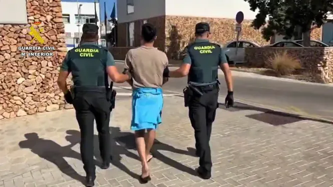 Detengut per un robatori amb força en una casa de Sant Lluís