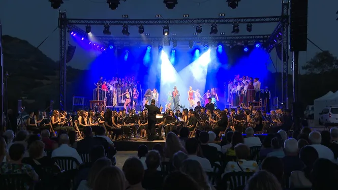 M%C3%A9s+de+4.000+persones+viuen+%E2%80%9CEl+Gran+Showman%E2%80%9D+des+Mercadal
